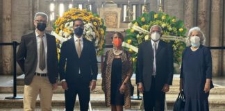 Liga Hostosiana realiza ofrenda floral en honor a Eugenio María de Hostos