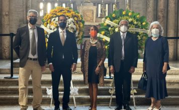 Liga Hostosiana realiza ofrenda floral en honor a Eugenio María de Hostos