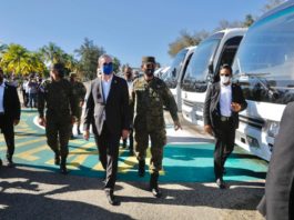 Presidente Abinader entrega más de 300 vehículos para modernizar parque móvil de las FFAA