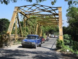 Obras Públicas cierra tránsito de vehículos pesados por el puente Sabaneta sobre río Camú en La Vega
