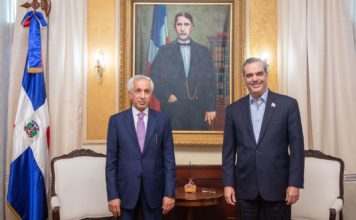 Presidente Abinader se reúne con delegación de Qatar