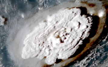 La erupción de un volcán submarino cerca de Australia se siente en el Pacífico mexicano