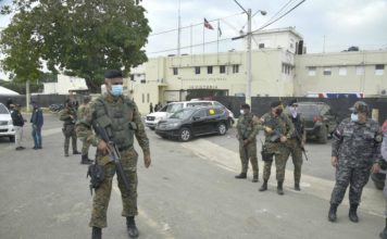 Desmantelan poderosa red de internet utilizada por presos de La Victoria