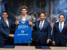 Banreservas firma acuerdo con el jugador de la NBA Chris Duarte