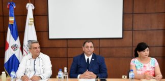 Gobierno dispone aumento 26.1% salario mínimo a favor de los trabajadores de las ONGs