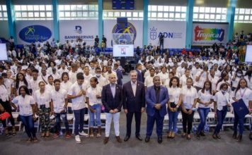Presidencia gradúa primer grupo de 371 nuevos técnicos-profesionales del programa “Oportunidad 14-24”