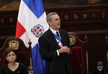 Dedican al presidente Luis Abinader el 40 torneo de baloncesto superior de SPM