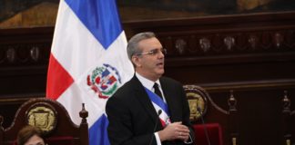 Dedican al presidente Luis Abinader el 40 torneo de baloncesto superior de SPM