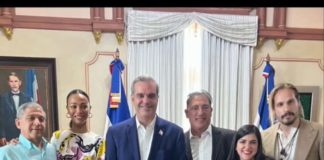 Presidente Abinader recibe visita de la actriz Zoe Saldaña