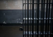 Dictan 12 años de prisión contra un hombre que mató a su padrastro en San Carlos