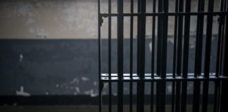 Dictan 12 años de prisión contra un hombre que mató a su padrastro en San Carlos