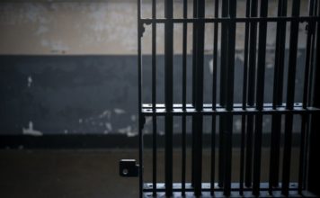 Dictan 12 años de prisión contra un hombre que mató a su padrastro en San Carlos