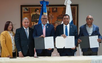 LMD firma acuerdo con el CODIA para colaborar en la construcción de aceras y contenes