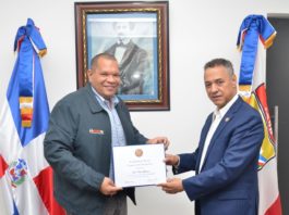 Congreso de EE.UU. y el estado de New Jersey reconocen alcalde Carlos Guzmán