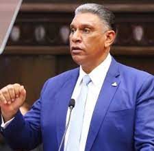 Aplican entre un 2 y 20% aumento a Policías