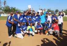 Delfines de la Cruz se coronan campeones del XXXVI Torneo de Softball de la Liga Profesor Noé Brito Bruno