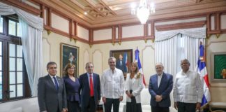 Presidente Abinader recibe al ex-presidente chileno Eduardo Frei en el Palacio Nacional