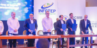 Presidente califica de proyecto educativo revolucionario acuerdo INFOTEP, PUCMM y Domínico Americano