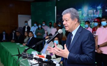Leonel Fernández: “la crisis no es excusa para no atender problemas de la República Dominicana”