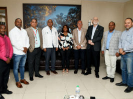 Federación Internacional Hockey donará carpeta a FEDOHOCKEY