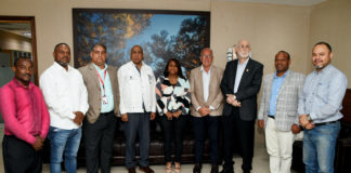 Federación Internacional Hockey donará carpeta a FEDOHOCKEY