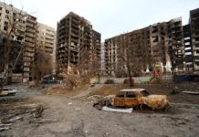 ‘Por las noches sueño con Mariúpol’: nueve testimonios de supervivencia del asedio ruso