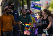 El castigo del gobernador de Florida a Disney por criticar la ley ‘No digas gay’