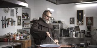 En el nombre de la cuchara: Fray Ángel Ramón, el ‘youtuber’ que populariza la cocina franciscana