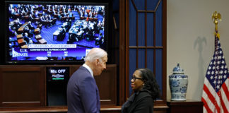 Confirman a la jueza Ketanji Brown Jackson como la primera mujer negra en la Corte Suprema de Justicia