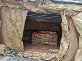 El Sábado Santo la Iglesia permanece junto al seprulco del Señor