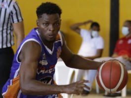 Consuelo supera a Miramar en torneo de baloncesto superior de San Pedro de Macorís