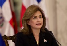 Vicepresidenta solicita a los docentes volver a las aulas