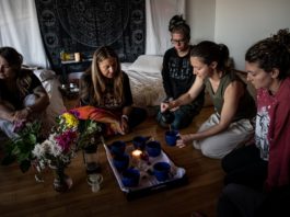 ‘Quiero reiniciar mi cerebro’: veteranas de guerra recurren a la psicoterapia psicodélica