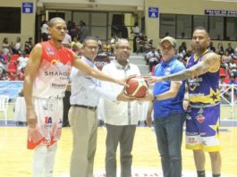 Gilwan Nelson y Jhosuan Jiménez llevan a los Sosúa Sharks a la serie final del basket de Puerto Plata