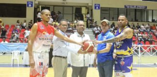 Gilwan Nelson y Jhosuan Jiménez llevan a los Sosúa Sharks a la serie final del basket de Puerto Plata