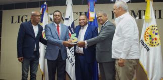 Gestión de alcalde Carlos Guzmán es reconocida por mejor desempeño institucional y servicios