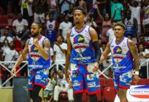 Peña y Polanco guían a Correcaminos a primera victoria en final de Puerto Plata