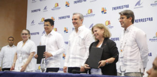 RD firma acuerdos con importantes aerolíneas de Canadá para potenciar turismo