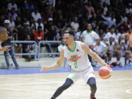 Mendoza debuta con 37 puntos en victoria de los Laguneros