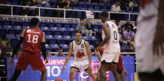 Rigoberto Mendoza comanda segunda victoria de los Reales