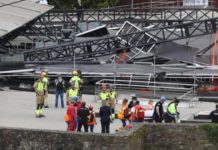 Al menos dos heridos graves y cuatro leves al derrumbarse el escenario de un festival de música en Santiago de Compostela