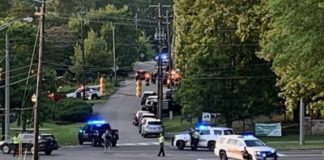 Tiroteo deja 2 personas muertas en una iglesia cerca de Birmingham, Alabama