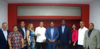 Alcalde Carlos Guzmán apoya aspiraciones de Editrudis Beltrán para dirigir UASD