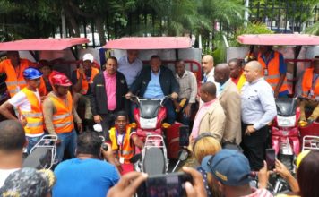 Alcalde Carlos Guzmán presenta moderna y nueva flotilla de motocicletas