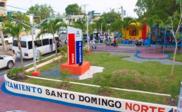 Alcalde Carlos Guzmán entrega totalmente remozado parque de Buena Vista 1ra, Villa Mella