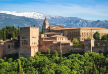 La ciudad española donde el agua «desafía» la gravedad