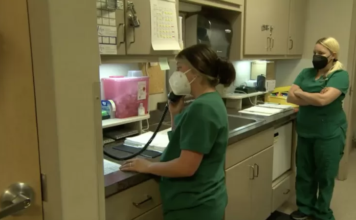 El último día de la última clínica de abortos de Arkansas, EE.UU., donde entra en vigor una de las leyes más duras del país