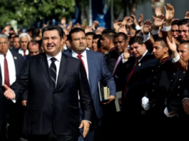 La Luz del Mundo: qué poder tiene y cómo se financia la iglesia cuyo líder, Naasón Joaquín García, acaba de ser condenado por abuso sexual de fieles