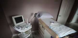 ‘Mujeres’, la palabra que está desapareciendo en el debate sobre el aborto