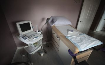 ‘Mujeres’, la palabra que está desapareciendo en el debate sobre el aborto